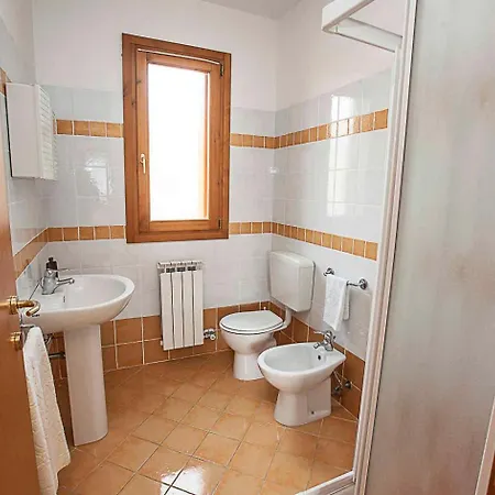 With Pool In 57970 Appartamento